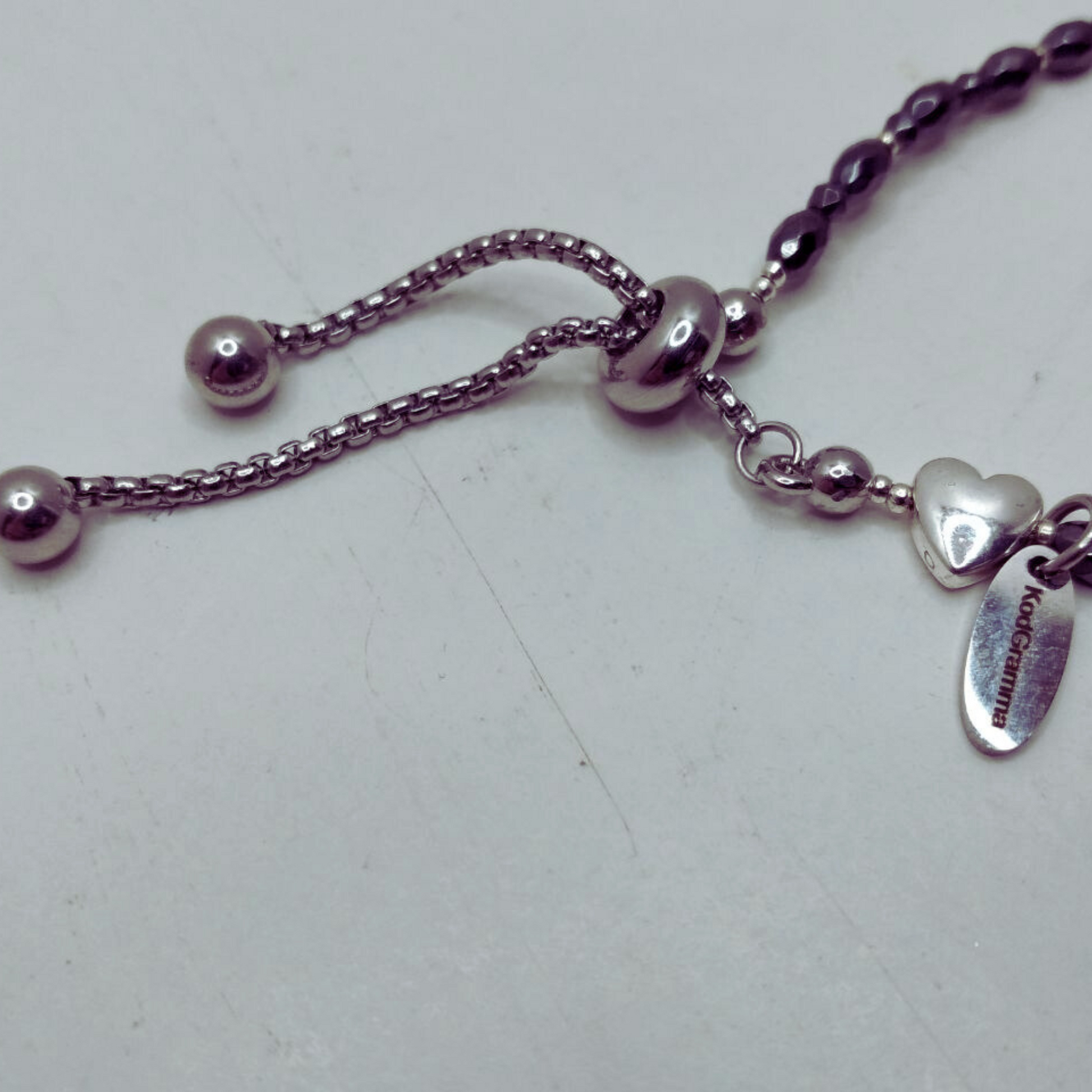 Handgemachtes Armband mit Morsecode „Du bist mein Glück“. Edelstahlverschluss, Geschenkverpackung, geheimnisvolle Botschaft. Kodikogramm Schmuck entdecken!